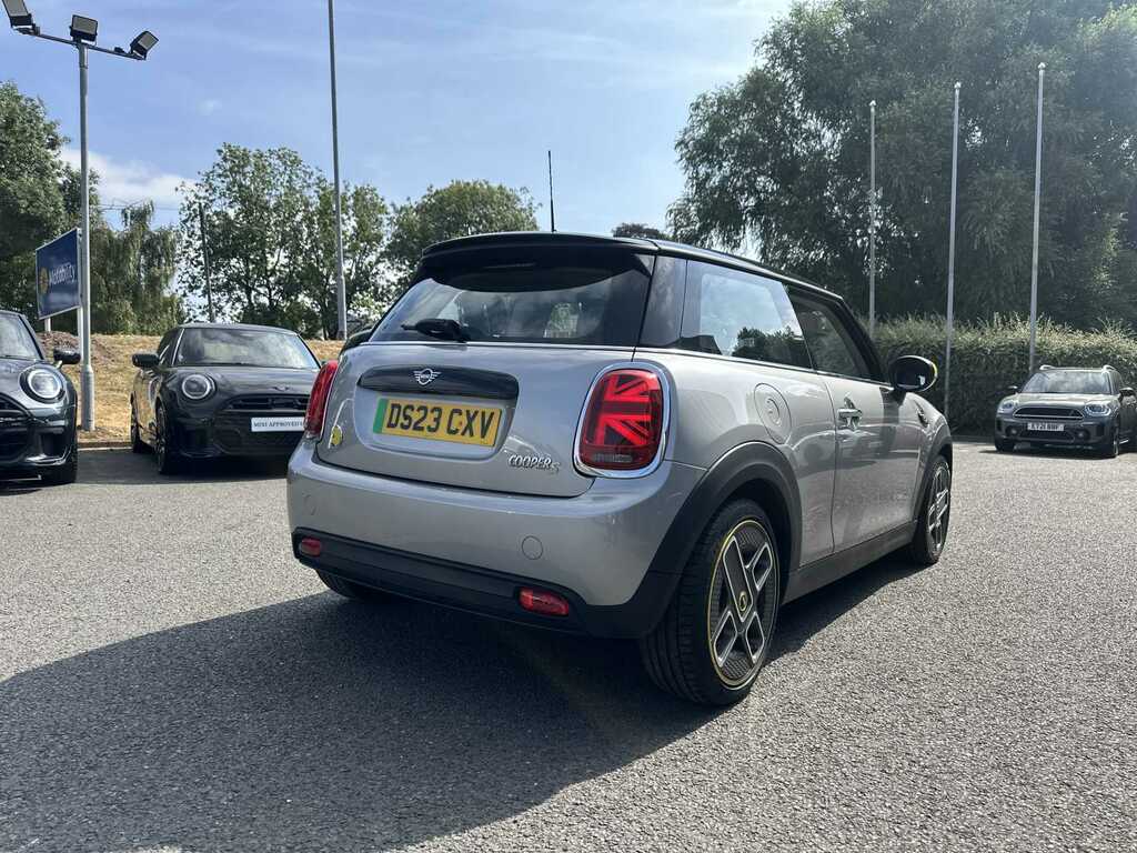 Mini Hatch F55 Mini 5-Door Cooper Exclusive Lci II White #17
