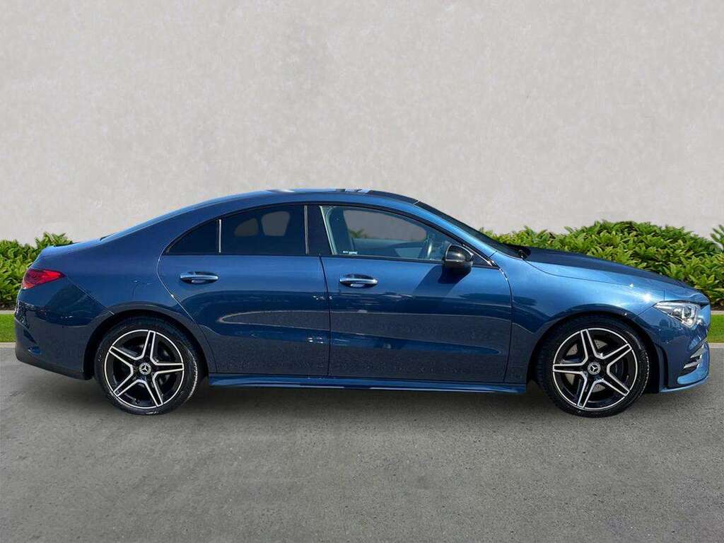 Mercedes-Benz CLA Class Cla 200 Amg Line Premium Tip Blue #3