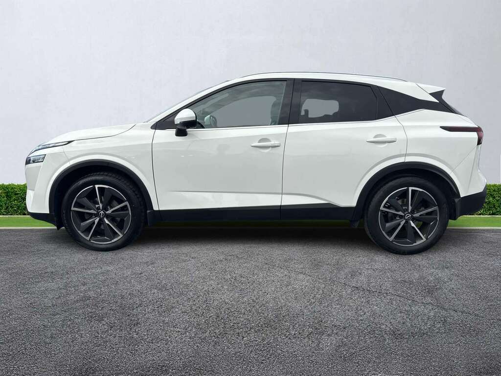Nissan Qashqai 1.3 Dig-t Mh 158 Tekna Xtronic NG72UKA White #3