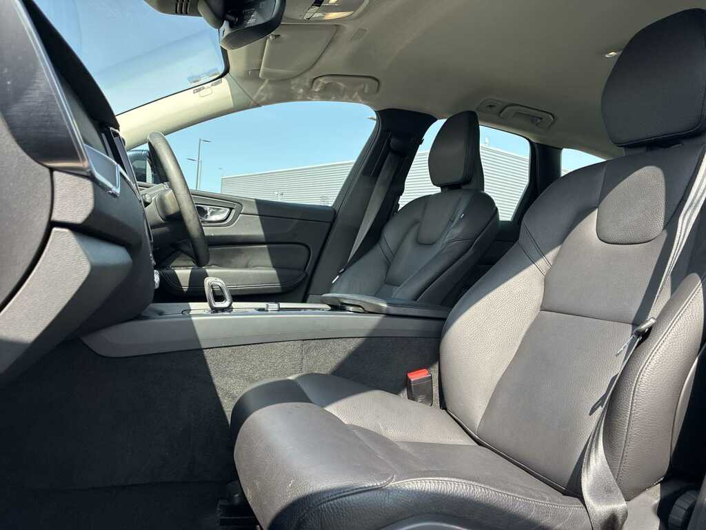 Volvo XC60 Xc60 R-design B4 Mhev Awd Silver #15