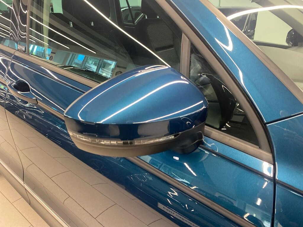 Volkswagen Tiguan Active Blue #34