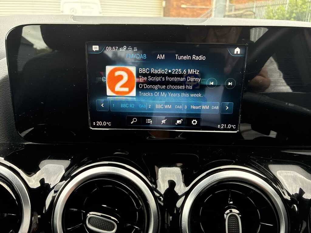 Mercedes-Benz GLA Class 250 Amg Line Premium Plus Grey #26