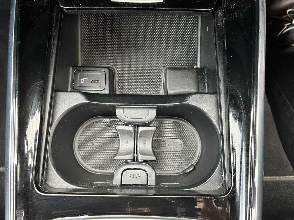 Mercedes-Benz GLA Class 250 Amg Line Premium Plus Grey #31
