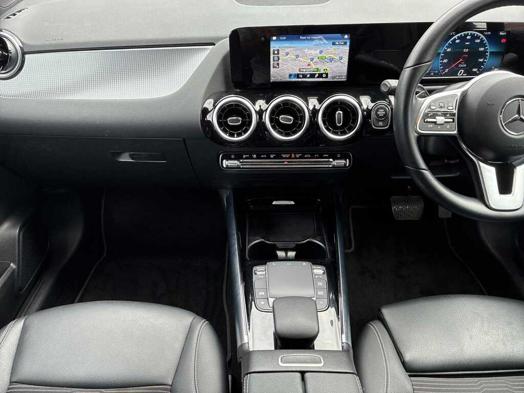 Mercedes-Benz GLA Class 250 Amg Line Premium Plus Grey #13
