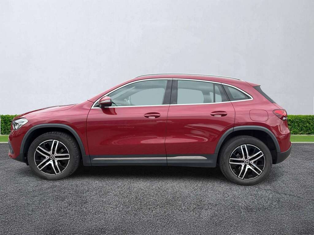 Mercedes-Benz GLA Class 250 Amg Line Premium Plus Grey #19