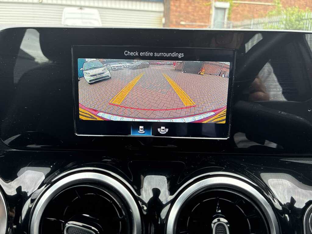 Mercedes-Benz GLA Class 250 Amg Line Premium Plus Grey #24