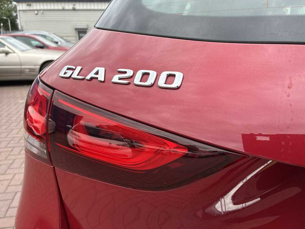 Mercedes-Benz GLA Class 250 Amg Line Premium Plus Grey #35