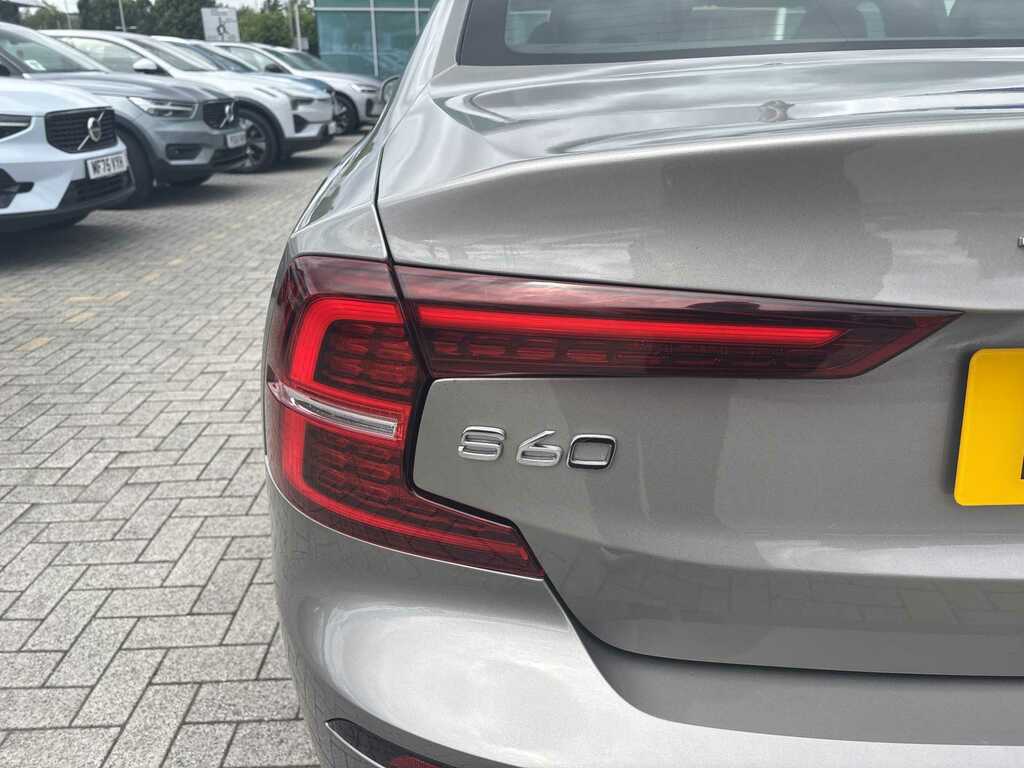 Volvo S60 2.0 T5 R Design Edition Grey #40