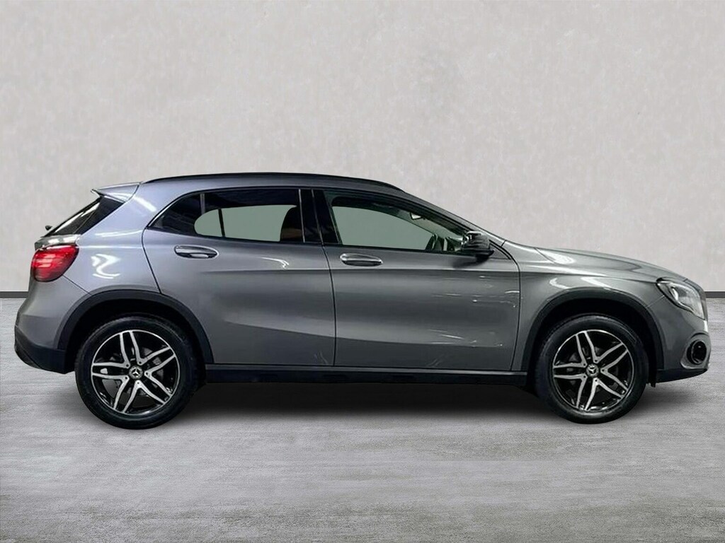 Mercedes-Benz GLA Class 1.6 Gla180 Gpf Urban Edition Suv 7G-dct Grey #3