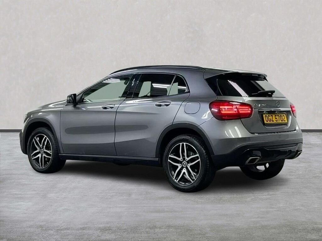 Mercedes-Benz GLA Class 1.6 Gla180 Gpf Urban Edition Suv 7G-dct Grey #2