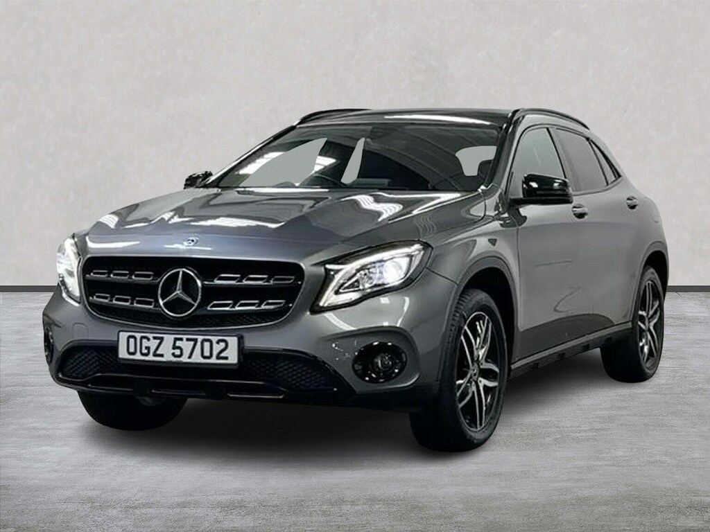 Mercedes-Benz GLA Class Urban Edition White #20