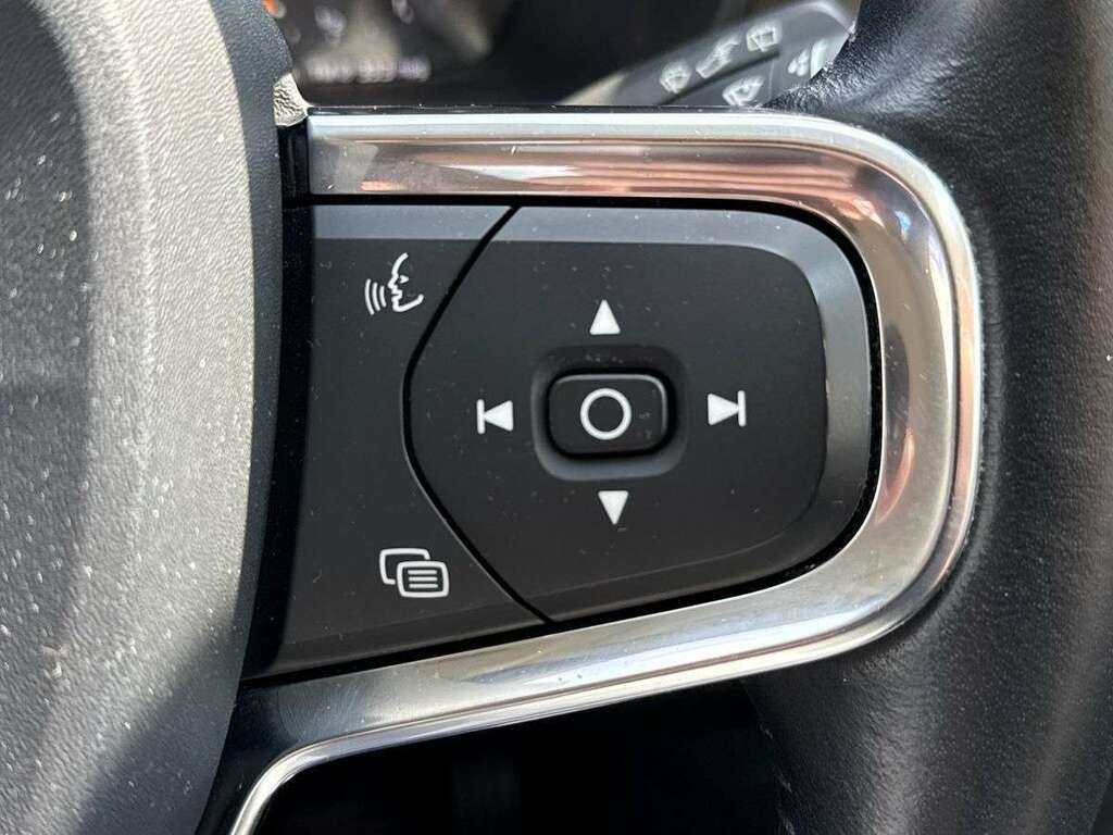 Volvo XC40 D3 Momentum Black #26