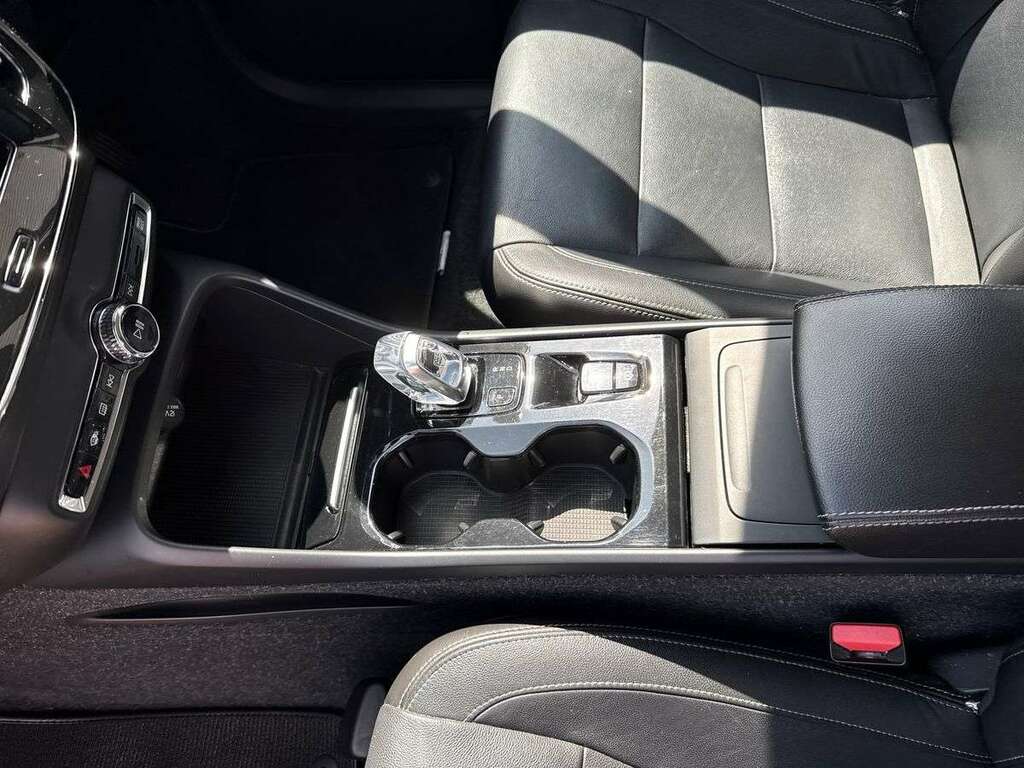 Volvo XC40 D3 Momentum Black #13