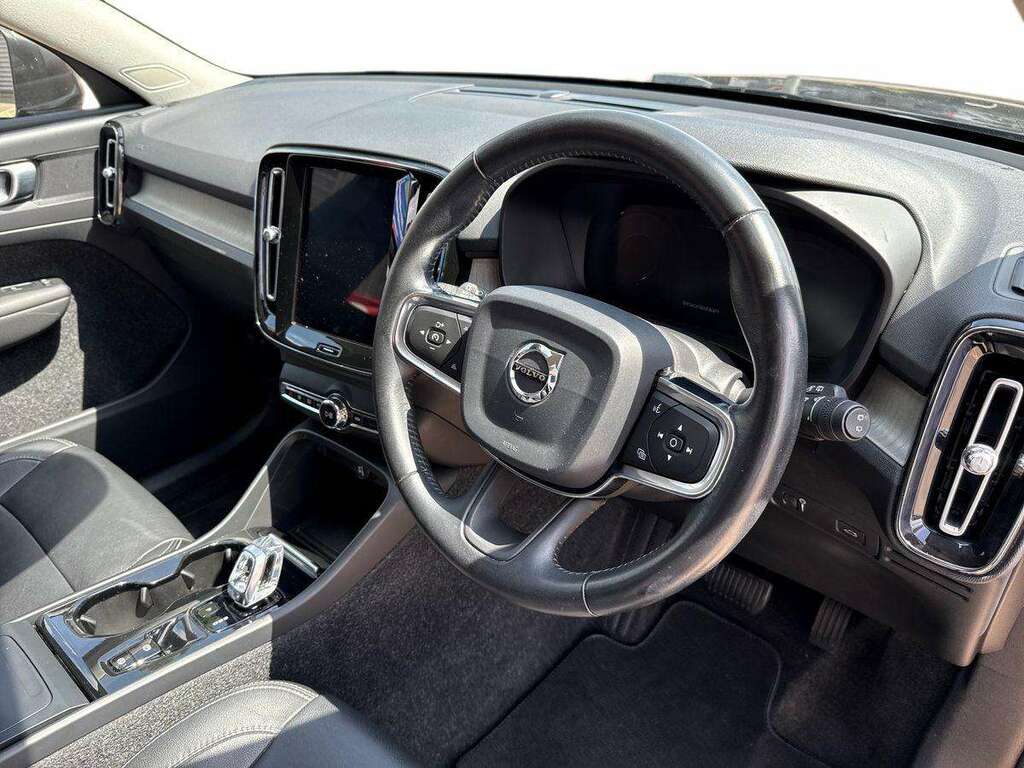 Volvo XC40 D3 Momentum Black #15