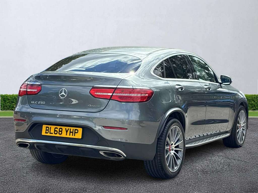 Mercedes-Benz GLC Class Glc 300 D 4Matic Amg Line Premium Plus Black #17