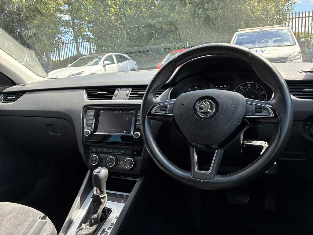 Skoda Octavia 1.6 Tdi Se Grey #14