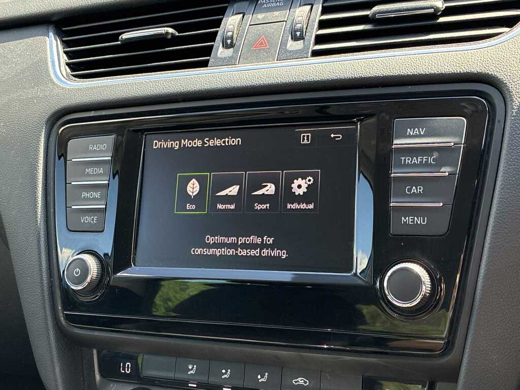 Skoda Octavia 1.6 Tdi Se Grey #33