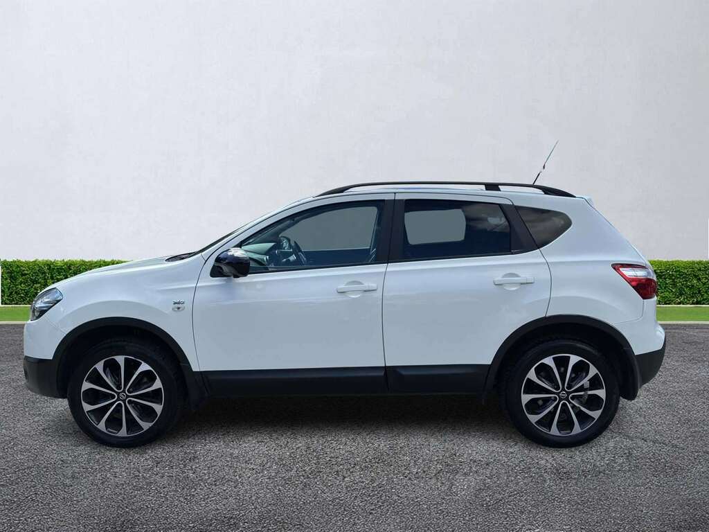 Nissan Qashqai Acenta Red #18