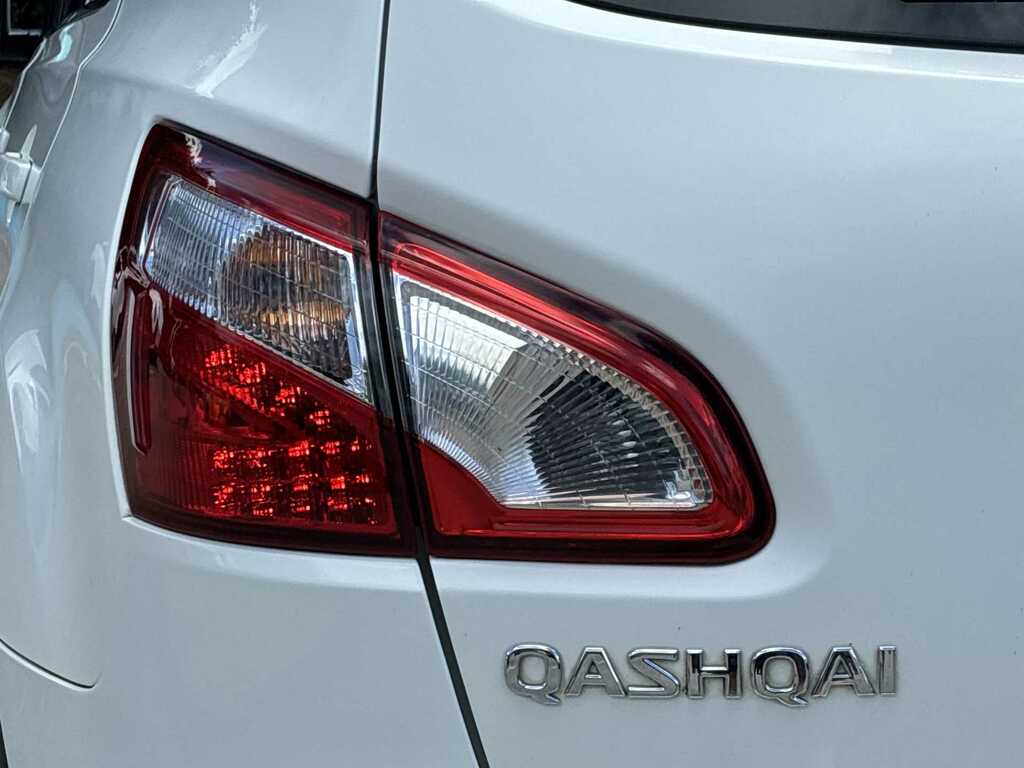 Nissan Qashqai Acenta Red #28