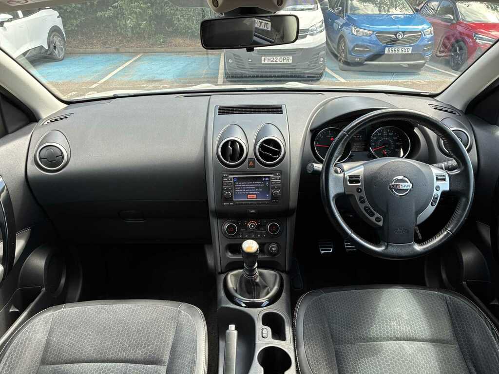Nissan Qashqai Acenta Red #8