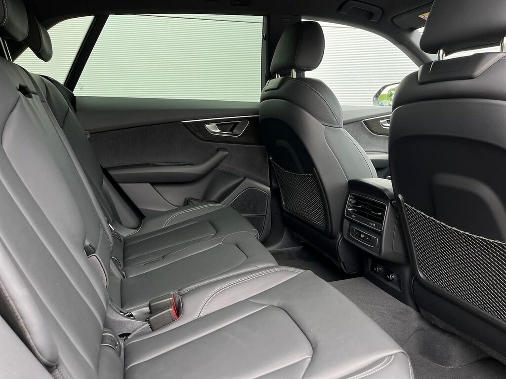 Audi Q8 Suv S Line Tfsi Quattro 340 Ps Tiptronic Black #16