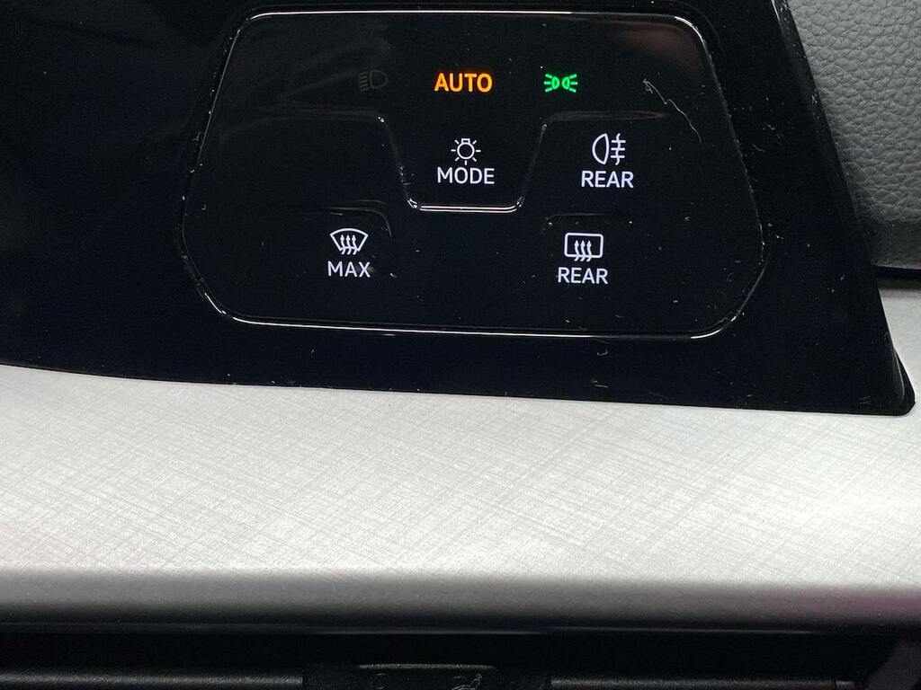 Volkswagen e-Golf 1.5 Tsi Ehybrid 19.7Kwh Style Hatchback Grey #22