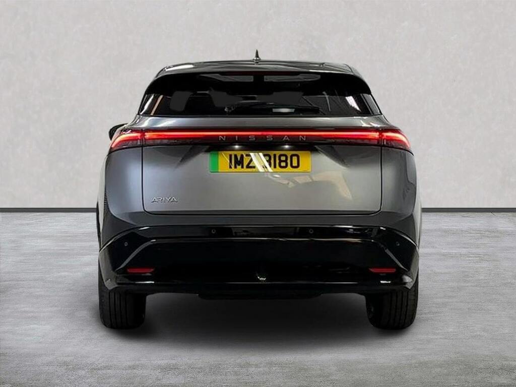 Nissan Ariya 63Kwh Advance Suv 7.4Kw Charger Grey #4