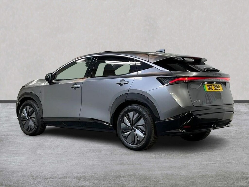 Nissan Ariya 63Kwh Advance Suv 7.4Kw Charger Grey #2