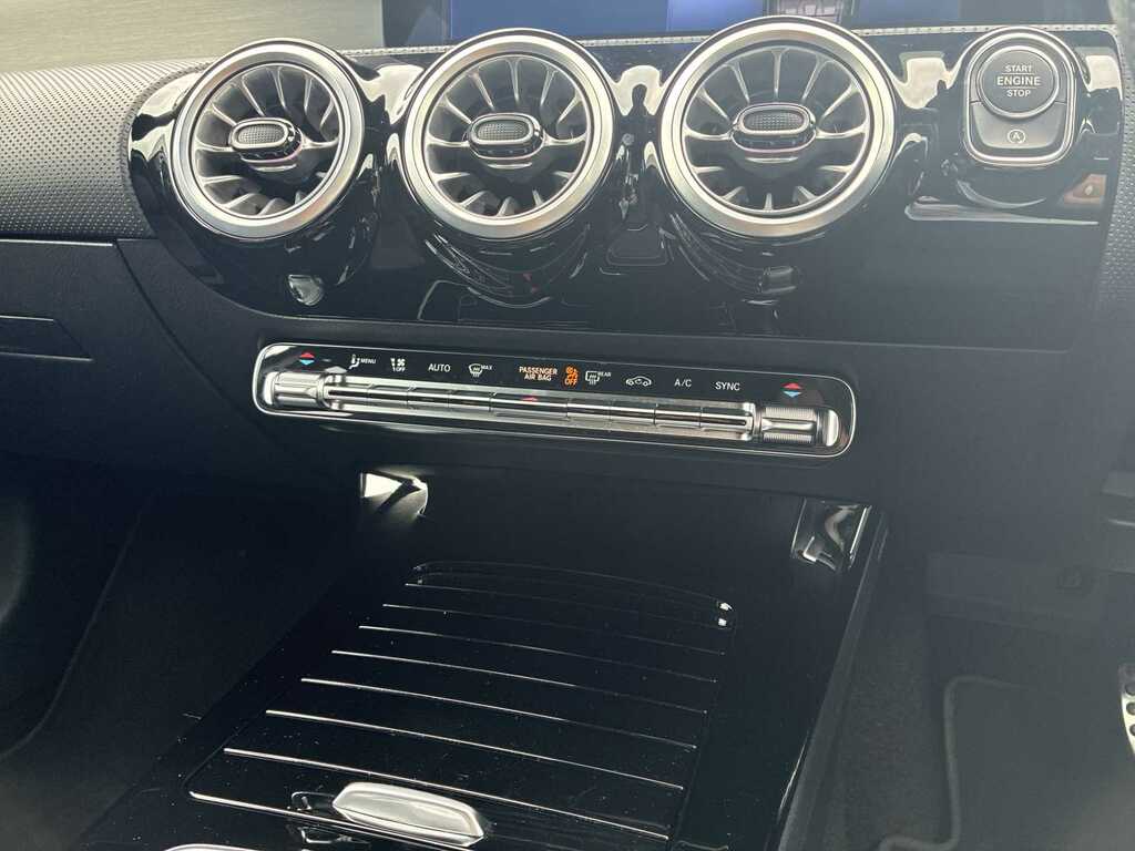 Mercedes-Benz A Class A180 Amg Line Executive Blue #27