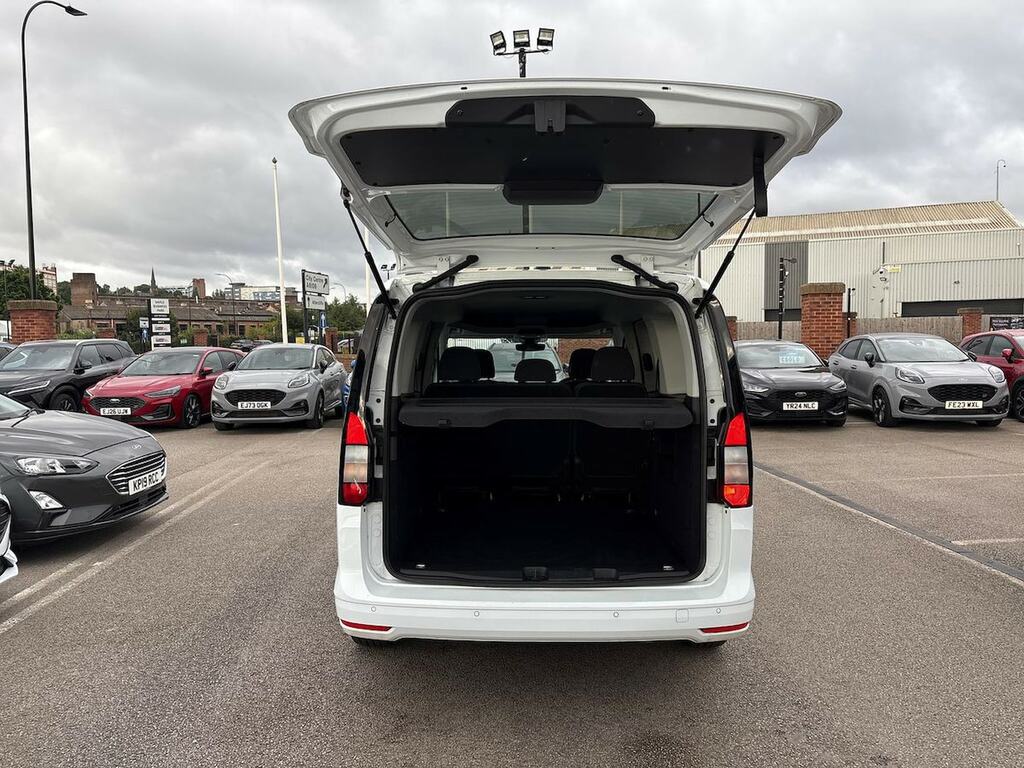 Ford Tourneo Connect 2.0 Ecoblue Titanium Mpv Euro 6 White #6