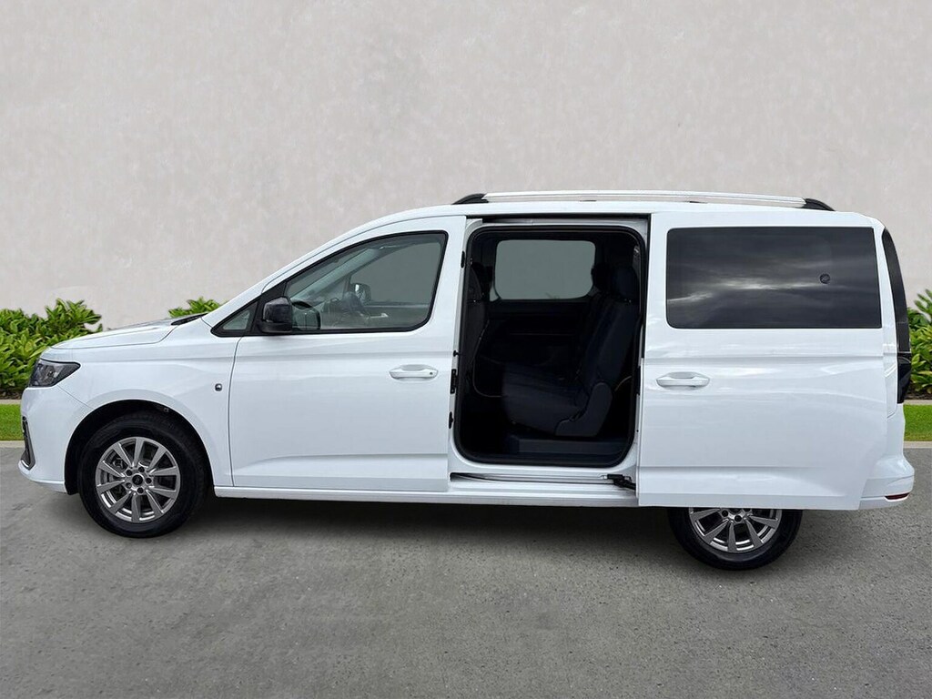 Ford Tourneo Connect 2.0 Ecoblue Titanium Mpv Euro 6 White #3