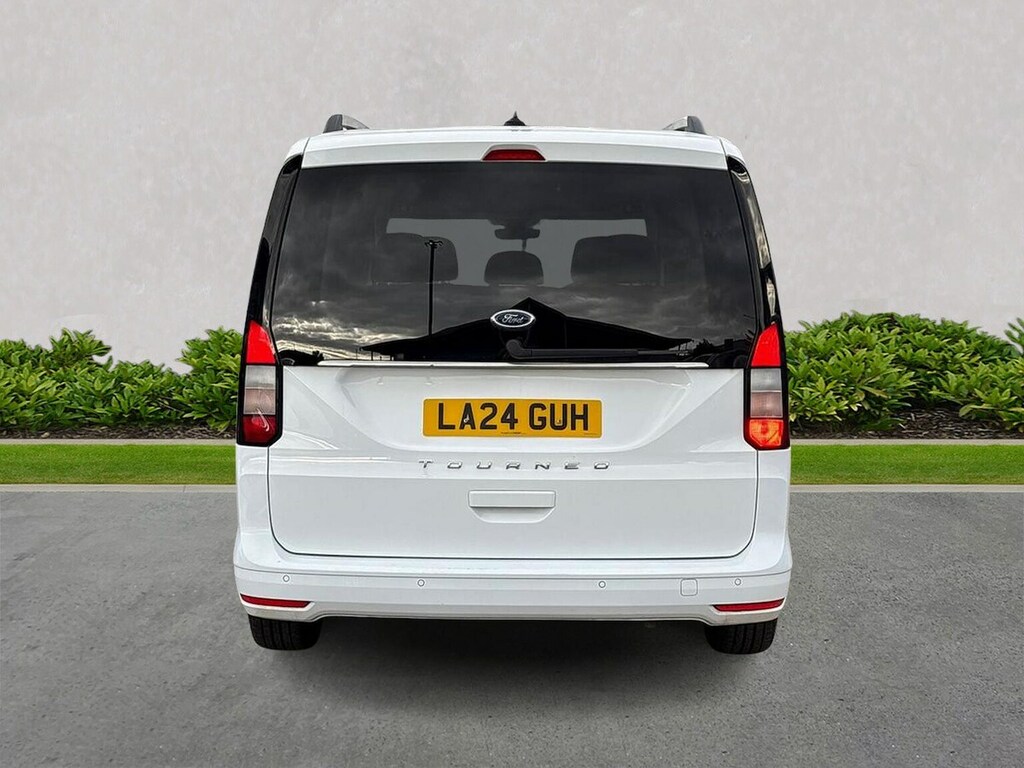 Ford Tourneo Connect 2.0 Ecoblue Titanium Mpv Euro 6 White #4