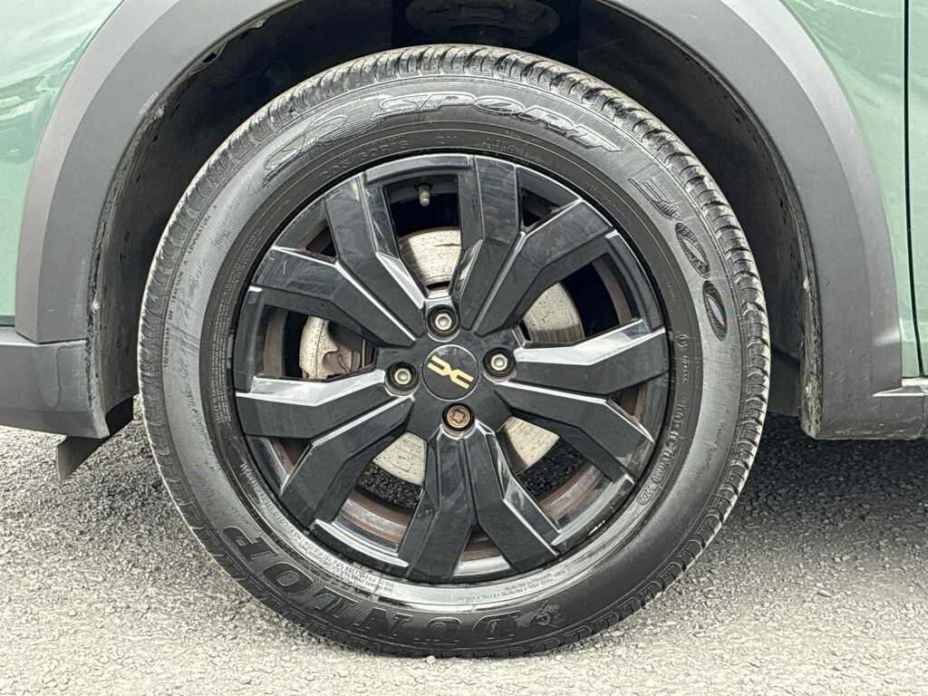 Dacia Jogger 1.6 Hev Extreme Green #6