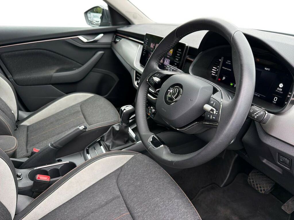 Skoda Kamiq Suv Blue #15