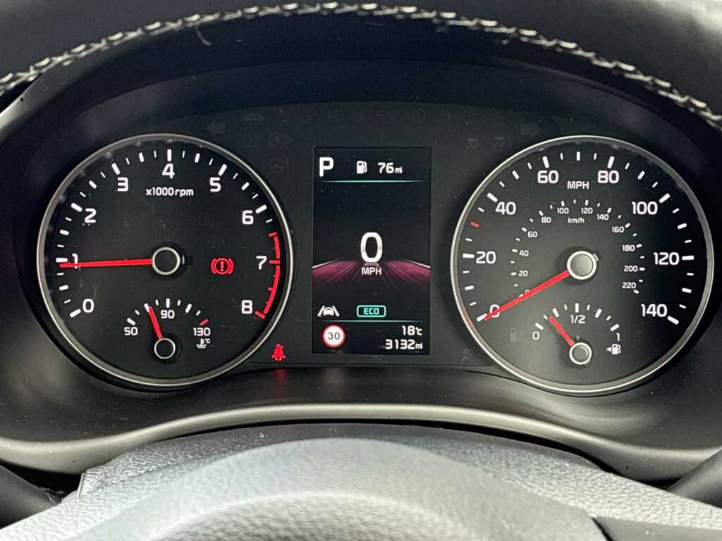 Kia Stonic 1.0T Gdi 99 Gt-line Dct White #9