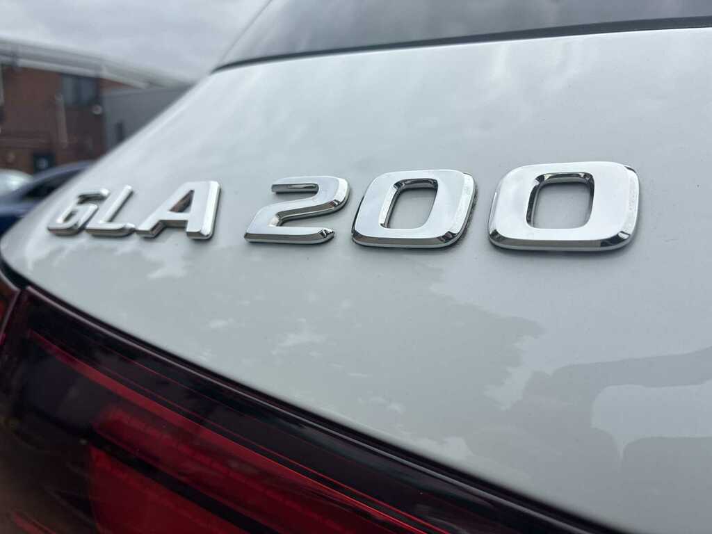 Mercedes-Benz GLA Class Gla 200 Amg Line Premium Plus Night Ed Blue #33