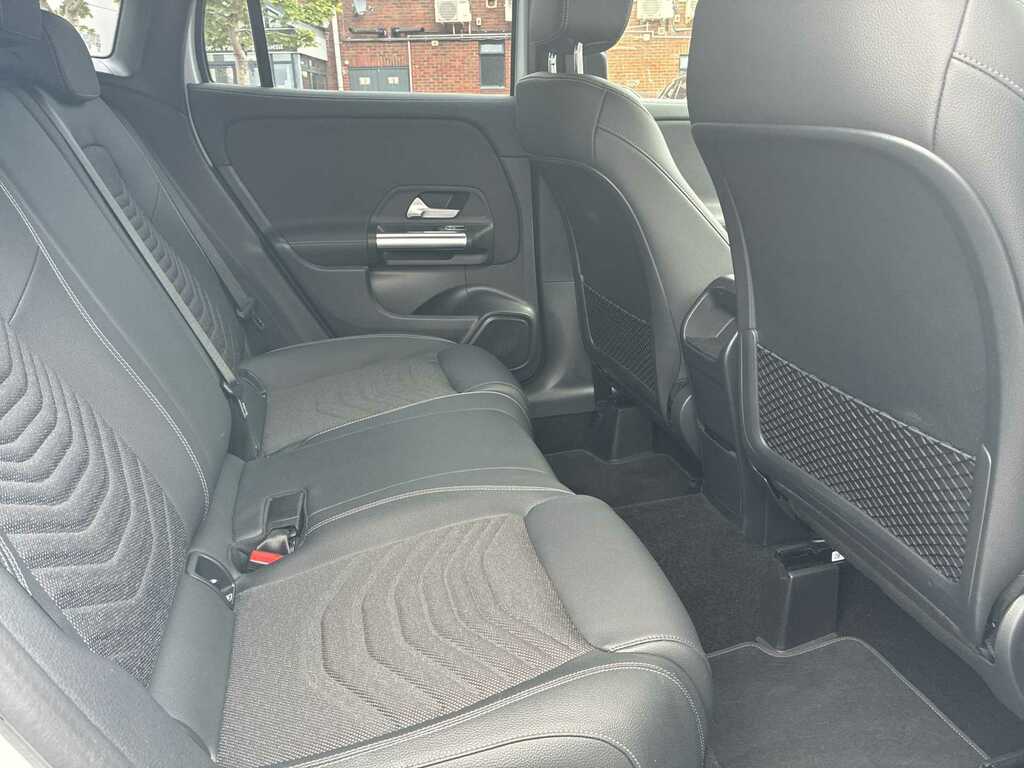 Mercedes-Benz GLA Class Gla 200 Amg Line Premium Plus Night Ed Blue #15