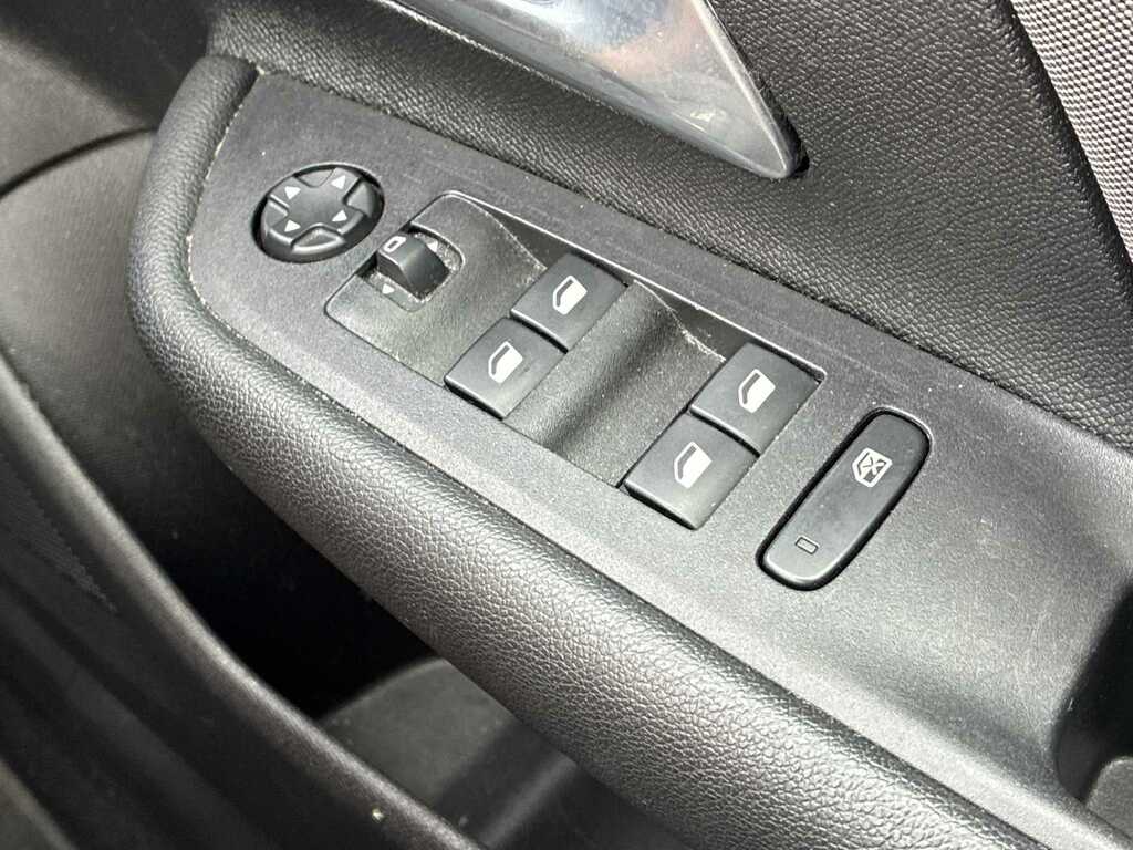 Vauxhall Mokka Sri Premium Black #20