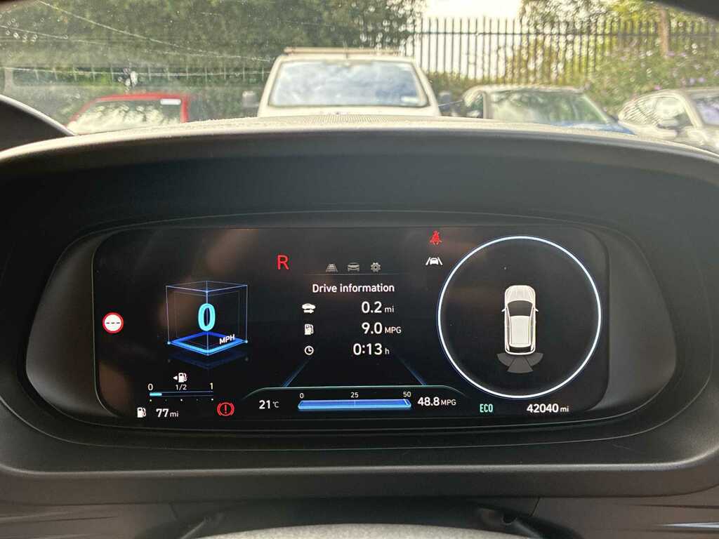 Hyundai Bayon Premium Silver #33