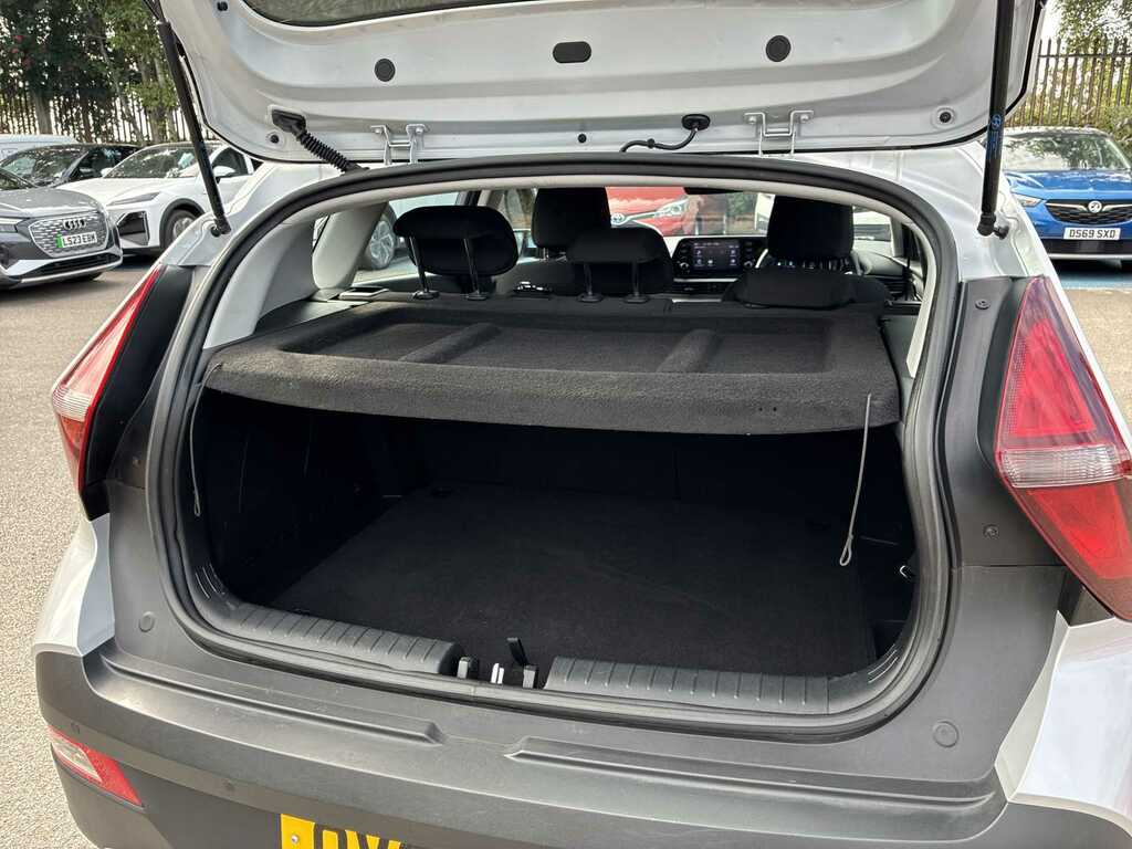Hyundai Bayon Premium Silver #16