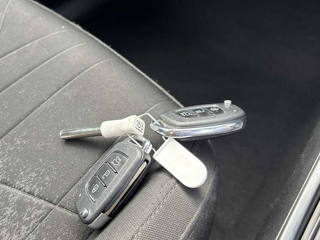 Hyundai Bayon Premium Silver #36