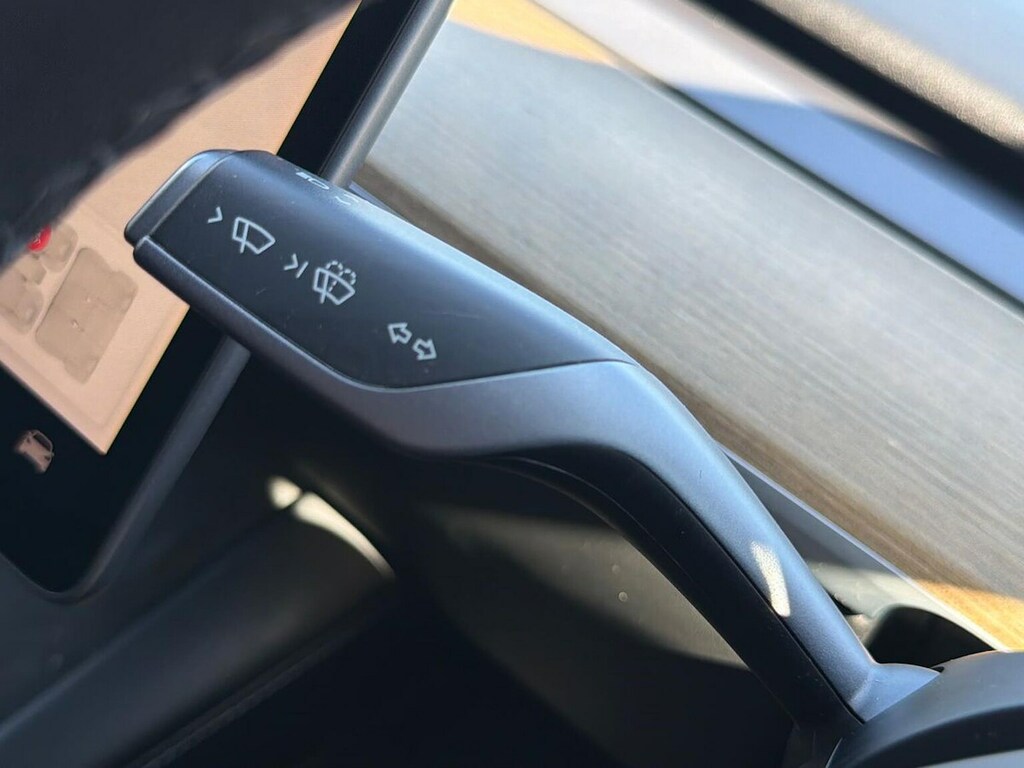 Tesla Model Y 2022 Suv Rwd 346 Ps White #27