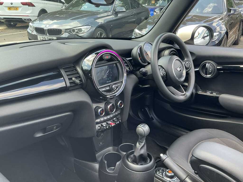 Mini Convertible 1.5 Cooper Classic Ii White #6