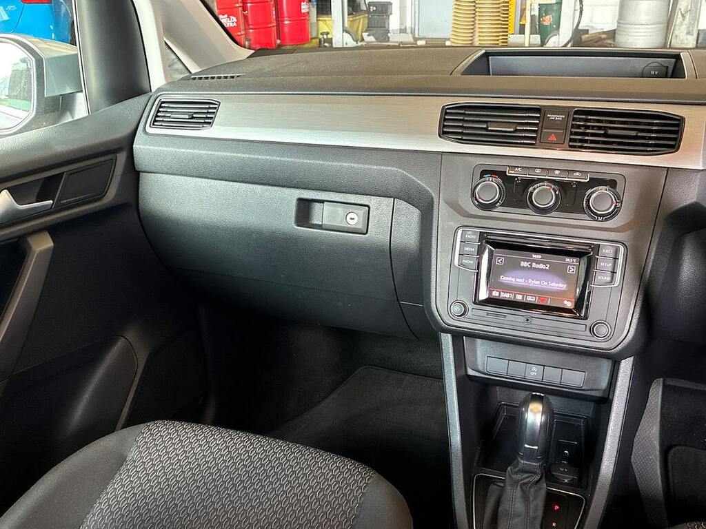 Volkswagen Caddy Maxi Life 2.0 Tdi Green #13