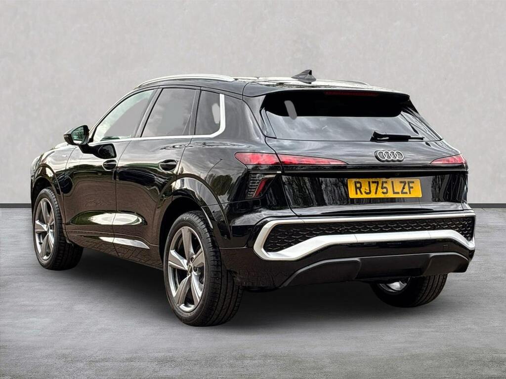 Audi Q3 1.5 Tfsi S Line S Tronic Soundvision Pack Black #2