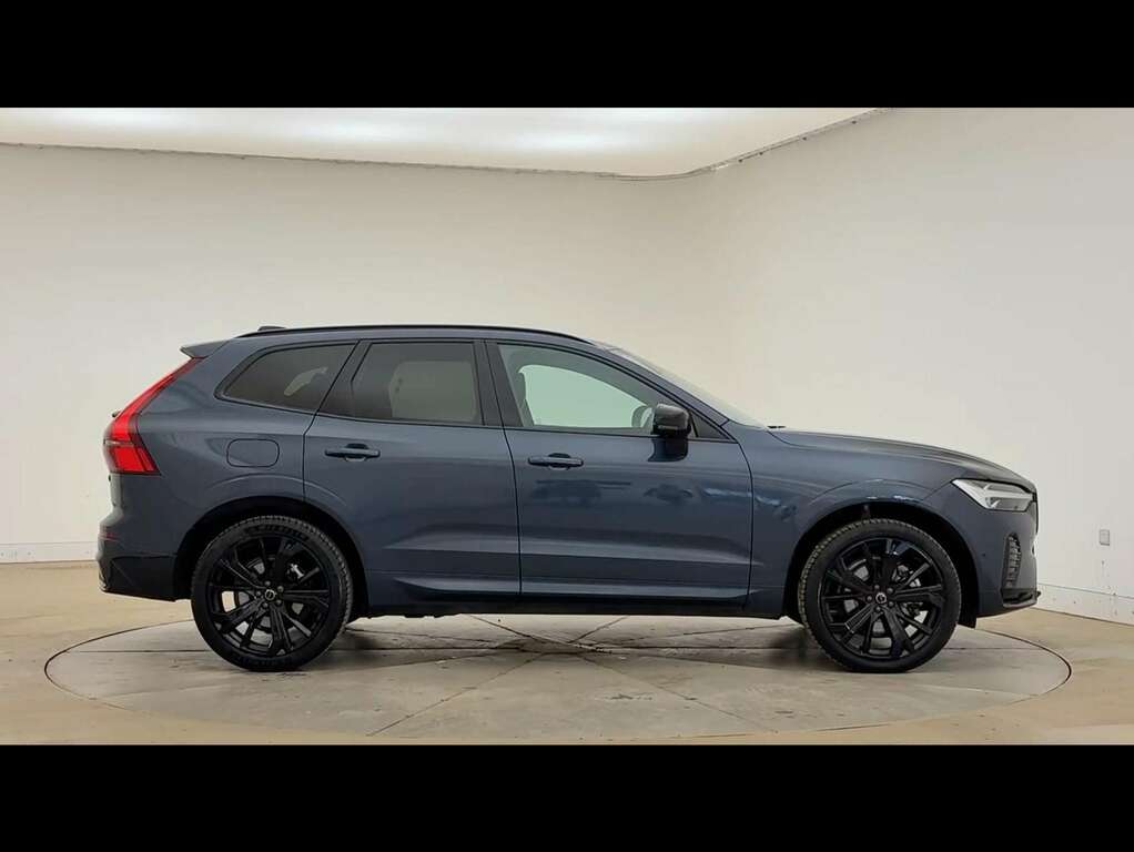 Volvo XC60 2.0 B5p Plus Black Edition Awd Geartronic Blue #3