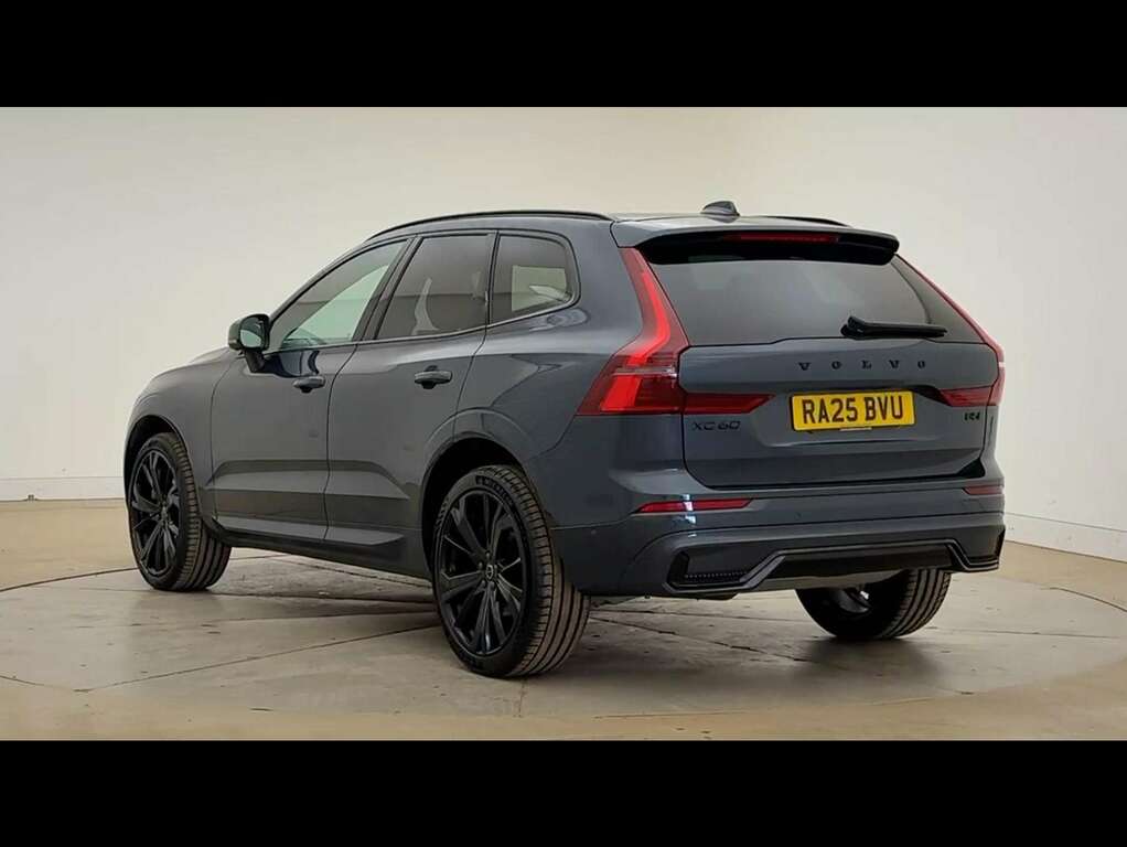 Volvo XC60 2.0 B5p Plus Black Edition Awd Geartronic Blue #4