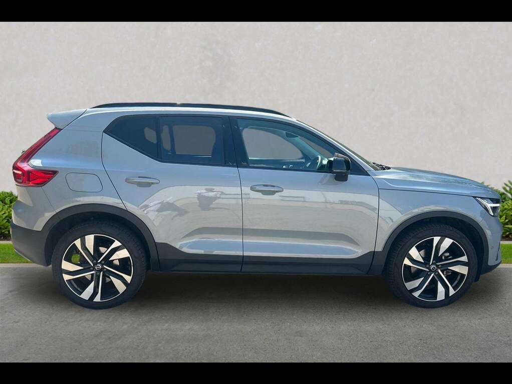 Volvo XC40 2.0 B3p Ultra Dark Grey #3