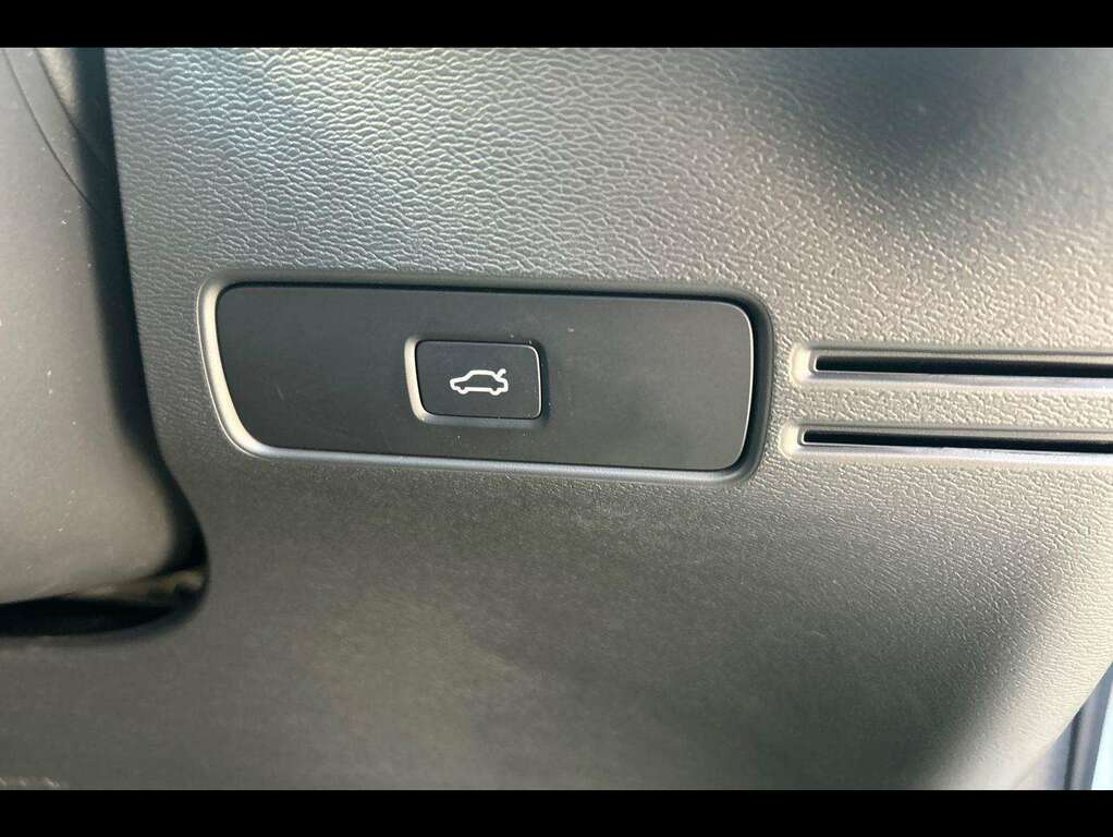 Volvo XC40 2.0 B4p Ultra Dark Grey #22