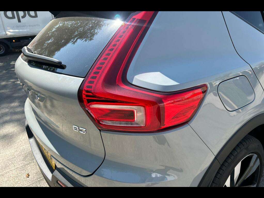 Volvo XC40 2.0 B4p Ultra Dark Grey #34